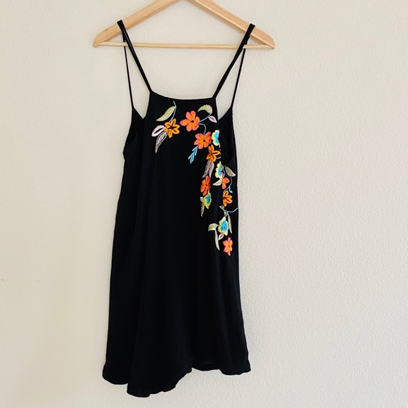 Free People Dresses & Skirts - Free People Black Embroidered Spaghetti Dress XS